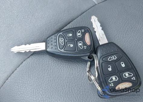 2007 Dodge Grand Caravan Sxt from USA, damaged, VIN 2D4GP44L27R204176